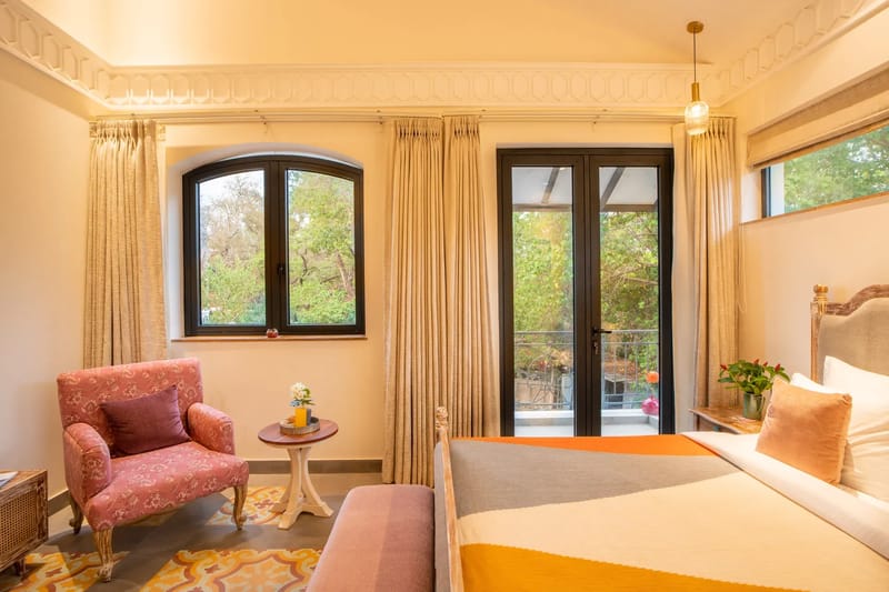 Laguna Aura | 4-BHK | Pvt Pool & Garden | Bar – photo 12