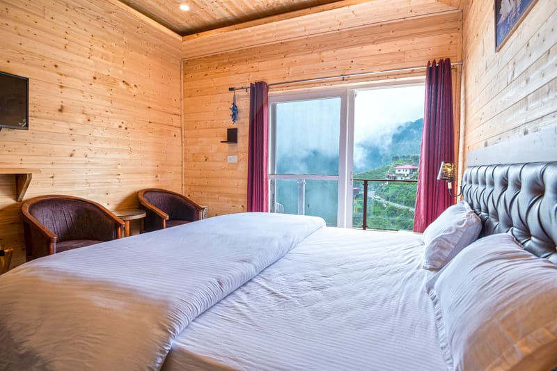 Wooden Chalet – photo 13