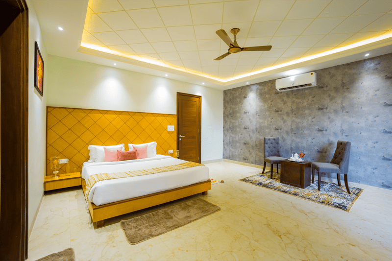 BYDM The Sky Heaven | Charming Pet-friendly 4-BHK Penthouse 15 Min from Triveni Ghat With Balcony, Bar & Lift – photo 20