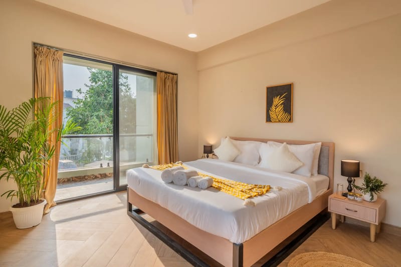 Kamerios Regalia | Elegant Pet-friendly 2-BHK Apartment With Rooftop Pool & Lift – photo 26