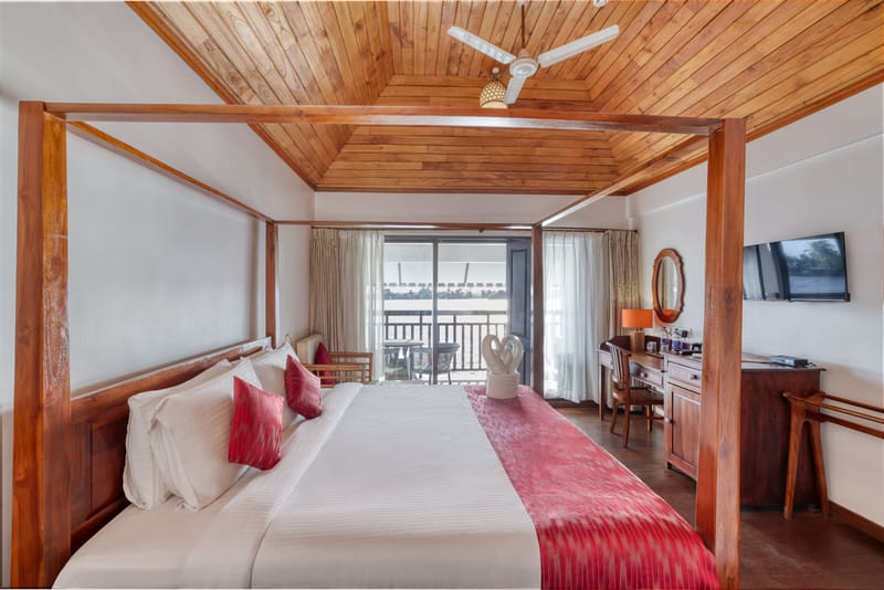 Paloma Back Water Resort | 1 Peaceful Suite with Views by the Backwaters with Shared Pool, Restaurant & Spa – photo 17