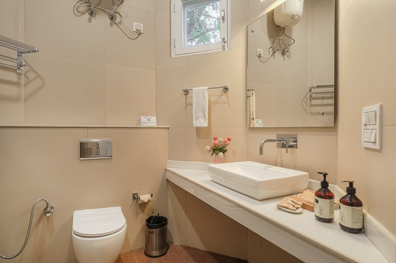 Berlin House | 4-BHK Pet-friendly Villa with Outdoor Seating & Perfect Sunset, Sunrise & Valley Views – photo 25