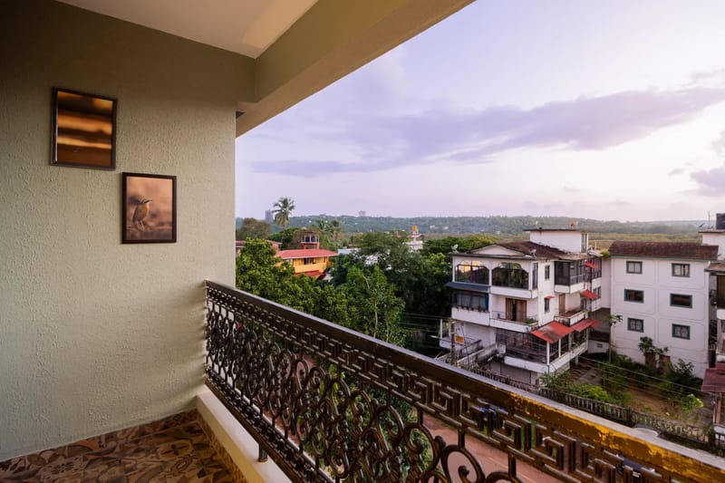 Kamerios Brisa | 1-BHK | Jacuzzi | Common Rooftop Pool | Lift  – photo 7