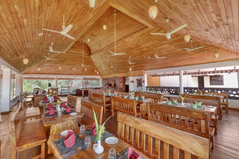 Paloma Back Water Resort | Tranquil Suite by the Backwaters with Shared Pool, Banquet, Spa & Restaurant – photo 24