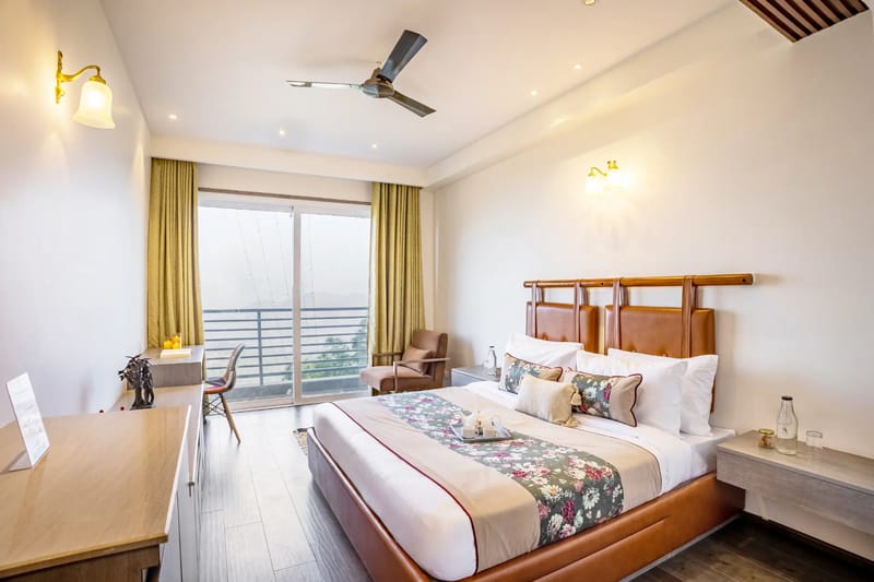 Skyline Ridge | Elegant 3-BHK Apt With Scenic Views – photo 27