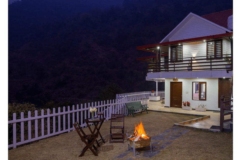 Madhuram Villa | Hillside Pet-Friendly 1-BHK Getaway With Attic, Balcony & Garden – photo 6