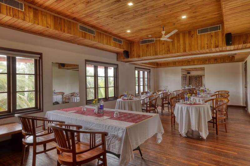 Paloma Back Water Resort | 1 Peaceful Suite with Views by the Backwaters with Shared Pool, Restaurant & Spa – photo 30