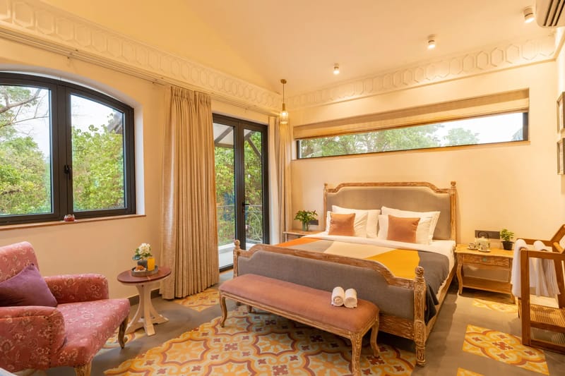Laguna Aura | 4-BHK | Pvt Pool & Garden | Bar – photo 5