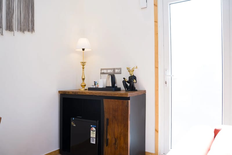 Sirmour Baag Merlot | Hillside Pet-friendly Cottage With Jacuzzi, Balcony & Restaurant – photo 36