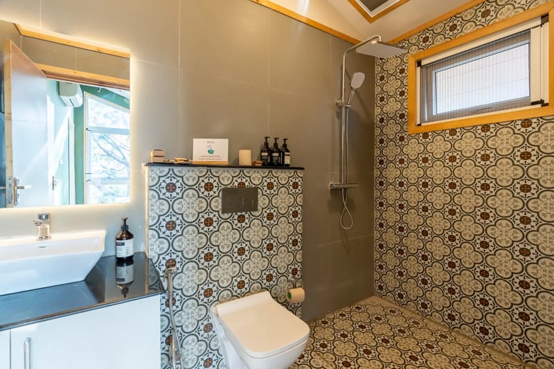Sirmour Baag Merlot | Hillside Pet-friendly Cottage With Jacuzzi, Balcony & Restaurant – photo 38