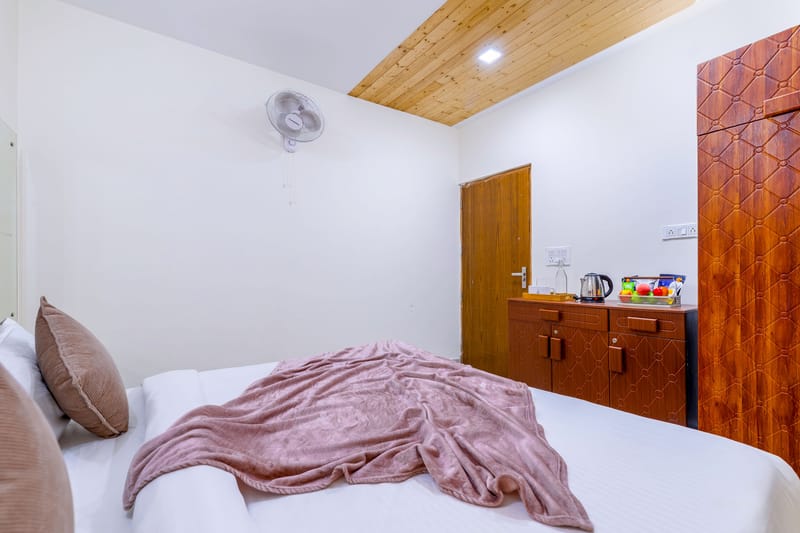 Vyasa | 3-BHK Cottage With Private Balcony & Hill Views | 5 mins From Mussoorie Lake – photo 28