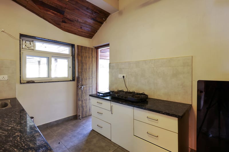 Riverfront Cottage – photo 17