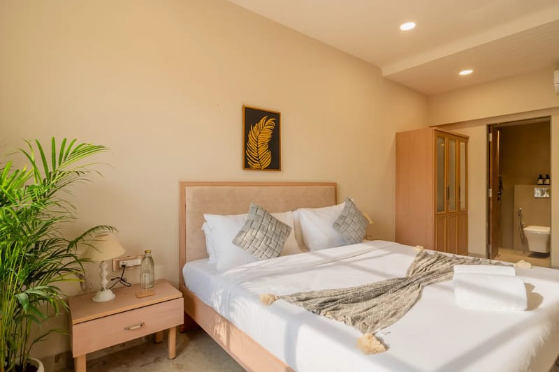 Kamerios Regalia | Elegant Pet-friendly 2-BHK Apartment With Rooftop Pool & Lift – photo 34