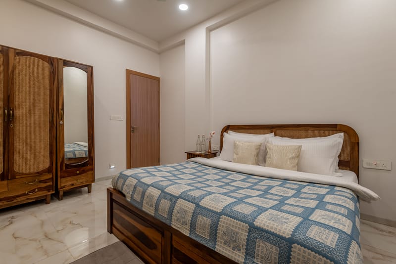 White House |  3-BHK Villa With panoramic Hill Views, Glass Room, Outdoor Pool & Dam nearby – photo 10