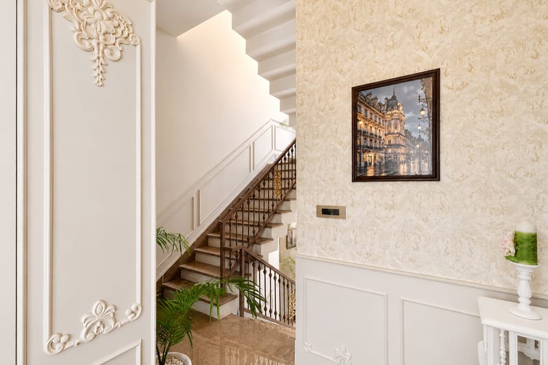 Kalyan Mansion Primrose | Elegant Room W/ Private Balcony, Shared Outdoor Space, Lift & Scenic Views – photo 25