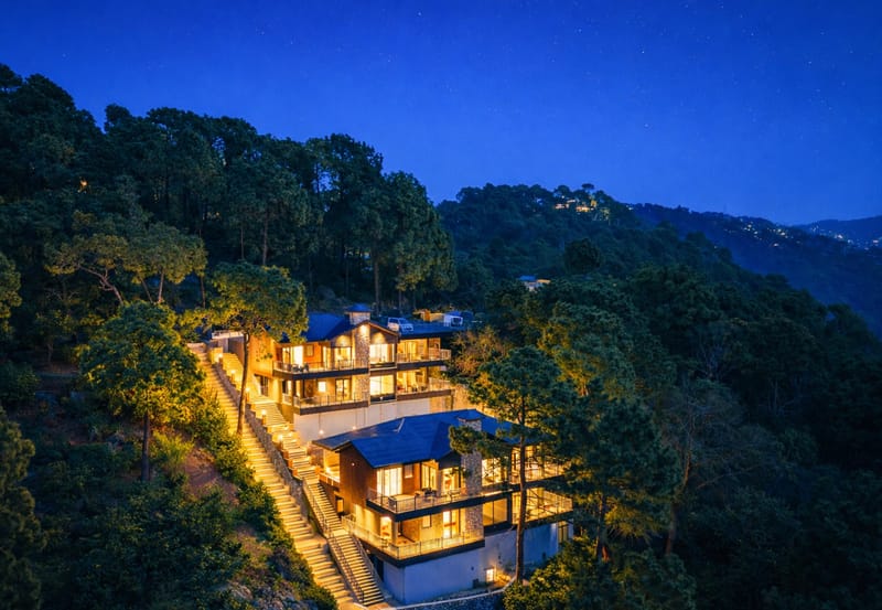 The Retreat Villa | 4-BHK Hillside Retreat with Indoor Pool, Jacuzzis | Near Kasauli Hill Station – photo 46