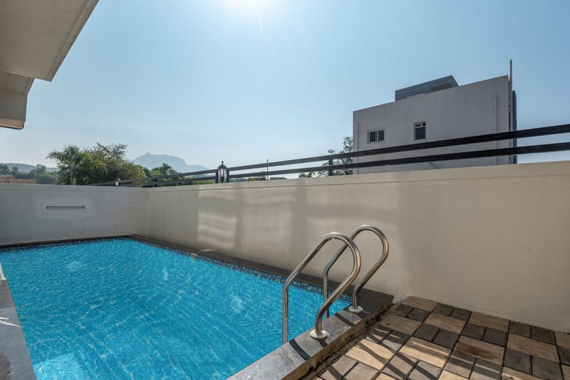 White House |  3-BHK Villa With panoramic Hill Views, Glass Room, Outdoor Pool & Dam nearby – photo 7