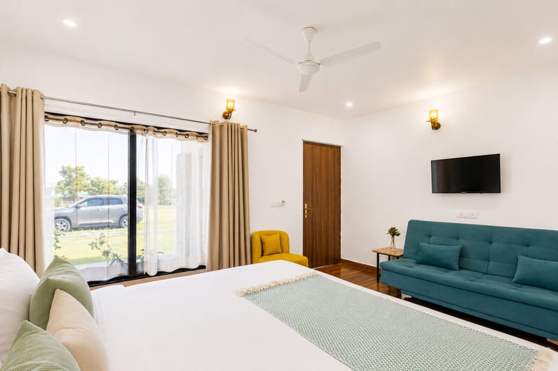 Dhela Jungle Retreat Pebble | Pet- Friendly Suite in a Mini Resort with Shared Pool Near Jhirna Safari Zone  – photo 9