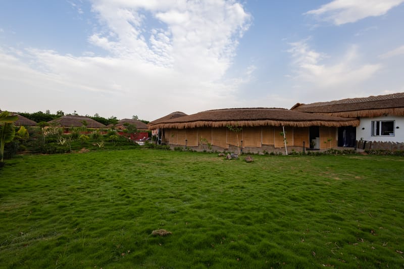 Kimaya Azora | Luxe Suite with Private Plunge Pool, Shared Pool, Restaurant, and Garden in Boutique Resort – photo 39