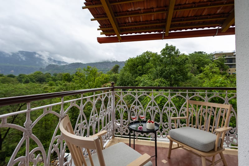 Sreelakam Villa | 4-BHK Hillside Hideaway With Pvt Pool, Terrace Lounge, Sit-Out Areas & 360 Hill Views Near Sahyadri The Waterfall – photo 18