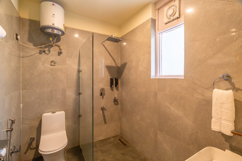 6 Premium Rooms @ Raison Meadows – photo 21