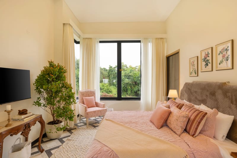 PUro Sol | 3-BHK Villa In a Gated Complex With Private Pool & Bathtub | Near Popular Beaches – photo 26