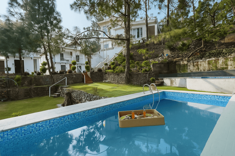 Stars and WindSongs | 1 Hilltop Suite with Shared Pool, Bonfire, Game Zone, Alfresco Dining & Relaxing Garden Spaces – photo 15