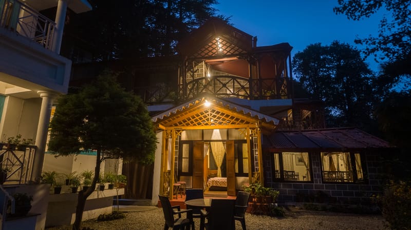 The Hive Cottage Hideout | 1 Room in a Hillside Resort With Restaurant, & Outdoor Seating | Ample Parking – photo 1