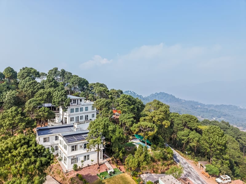 Stars and WindSongs | 1 Suite with Summer Pool, Private Balcony, Garden, Games, Restro & Hill Views – photo 2