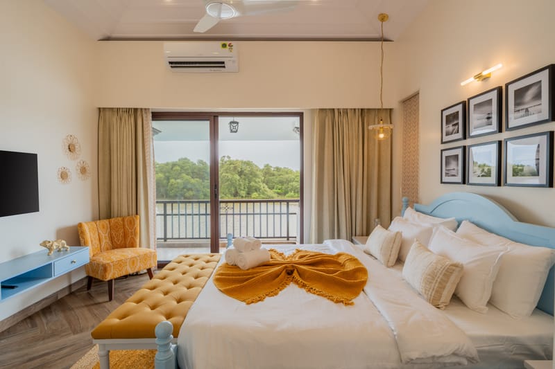 Villa Riviere | Private Riverfront Estate with 6-BHK & 3-BHK, 2 Infinity Pools, Lift, Lounge Area & Kids' Room | 3 Km from Candolim – photo 20