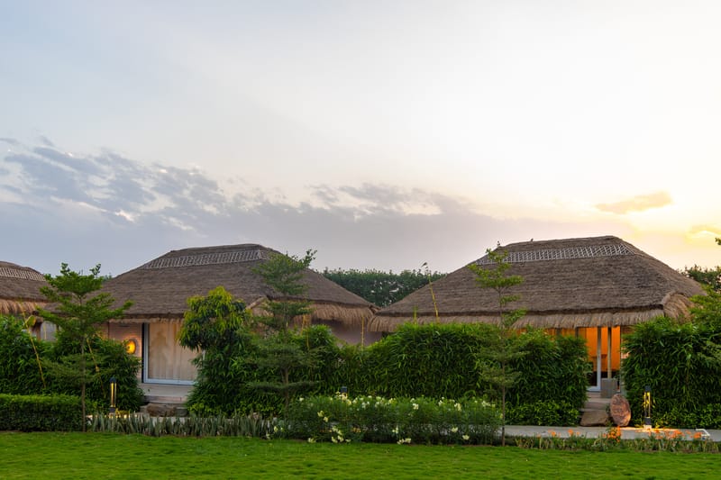 Kimaya Azora | Luxe Suite with Private Plunge Pool, Shared Pool, Restaurant, and Garden in Boutique Resort – photo 7