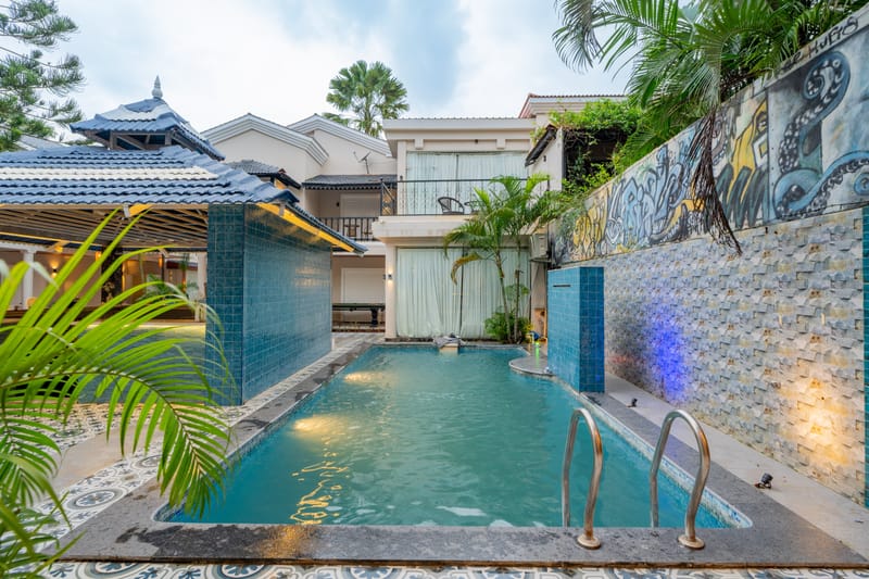 Emperor Ozran Elite Room With A Balcony & A Bathtub | Premium Retreat With Shared Pool, Restro & Bar | Near Famous Beaches – photo 3