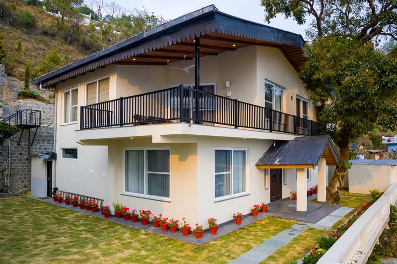 Twin Chalets | 4-BHK  Pet-friendly Escape With Valley-facing lawn, Terrace & 2 Living Rooms – photo 1
