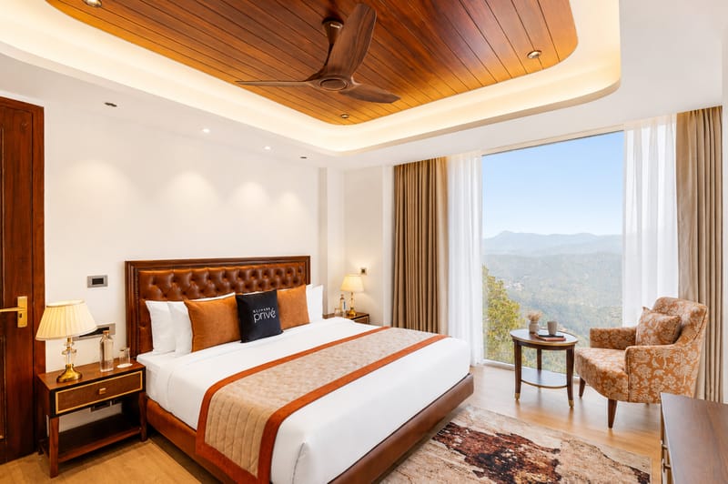 The Royce Silver Oak Imperial | Refined Pet-Friendly 4-BHK Apartment With Sky Deck, Shared Swimming Pool, and Clubhouse – photo 14
