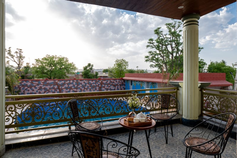 Gold Palm Granola | Elegant Room in a Serene Resort with Shared Pool, Dining, & Garden | Near Popular Tourist Attractions – photo 22