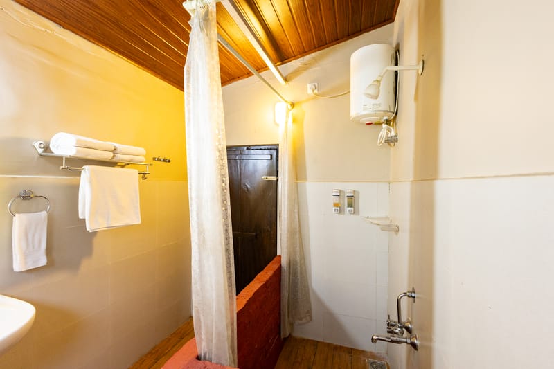Twisted Tree Together | 2-BHK Pet-Friendly Villa with Shared Pool, Bar & Restaurant – photo 17