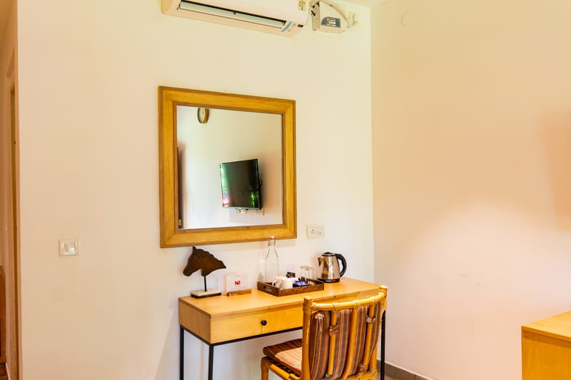 Avocado Cottages Executive Room | Pet-friendly Stay With Private Patio & Common Garden Amid Avocado & Coffee Estate Plantation – photo 9