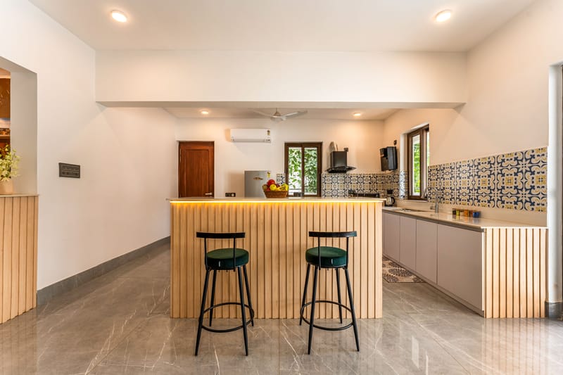 Villa Casa Del Mundo | Luxe Pet-friendly 4-BHK Villa With Pvt Pool, Bar, Lift & Scenic Hill Vistas  – photo 27
