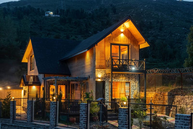 Chalet Royale W/ Zen Deck – photo 33