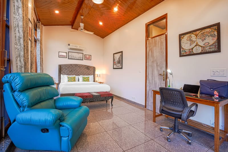 Dilli Villa | 3-BHK With Private swimming pool, theatre and gym – photo 42