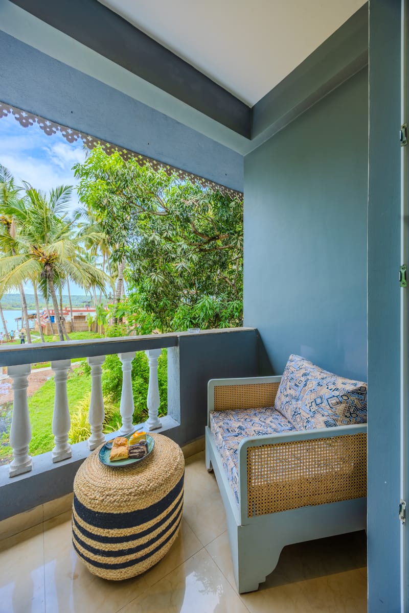 Peace & Calm | Room with River-View Balconies, Terrace , Garden & Alfresco Dining – photo 11