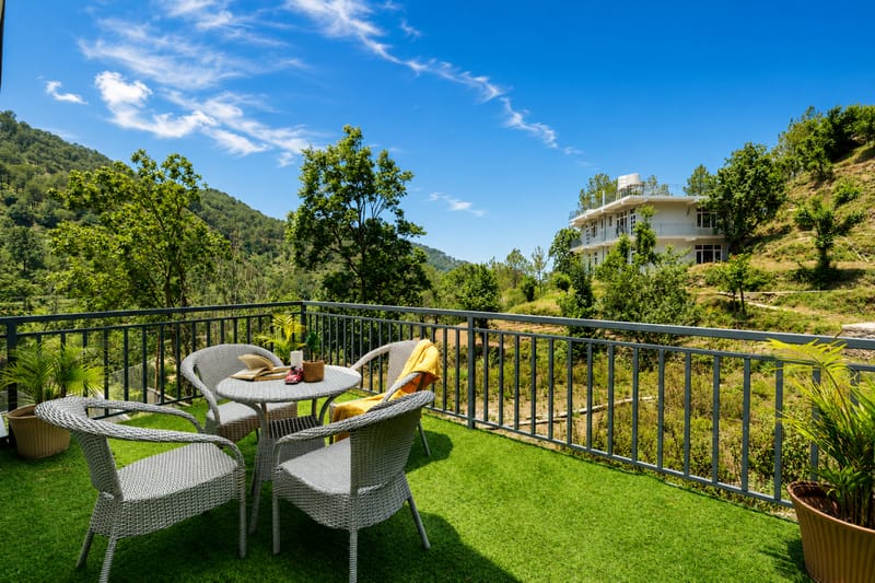 Gable Pine Peaks | Pet-friendly 5-BHK Apartment With Pvt Sit-out Area, Plunge Pool & Lawn Amid Mountains – photo 16