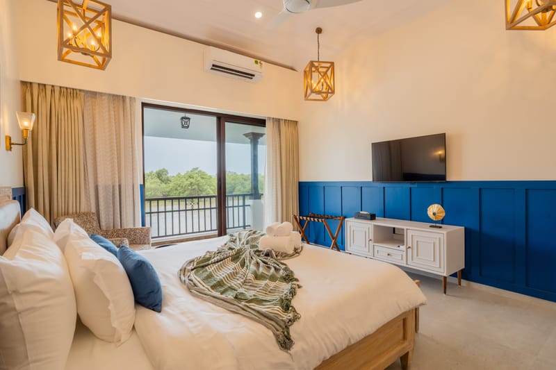 Villa Riviere | Private Riverfront Estate with 6-BHK & 3-BHK, 2 Infinity Pools, Lift, Lounge Area & Kids' Room | 3 Km from Candolim – photo 17