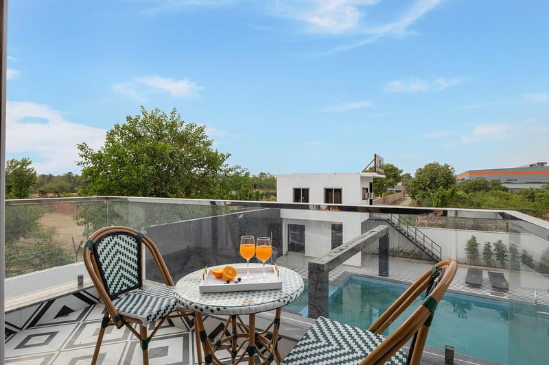 Raj Farm | 3-BHK Villa with Private Pool, Kid’s Room and An Outhouse – photo 25
