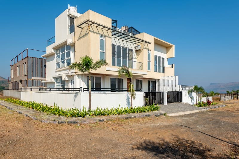 White House | 4-BHK Villa With panoramic Hill Views, Glass Room, Outdoor Pool & Dam nearby – photo 6