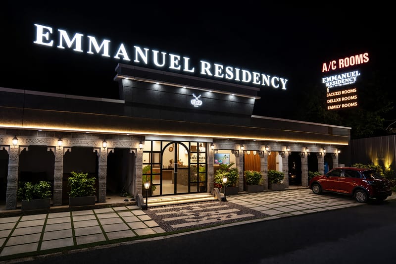 Emmanuel Residency | Deluxe Stay, Close to Metro Station, Lulu Mall & arine Drive, Kochi – photo 21