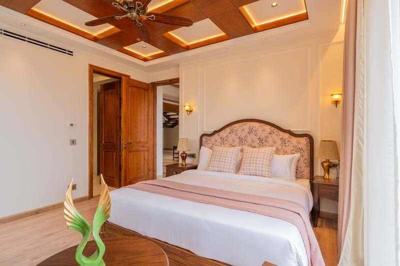 The Royce Rose | Hillside Luxe 4-BHK Villa With Private Pool, Steam Room, Jacuzzi & 360° Hill Views – photo 48