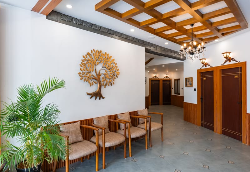 Emmanuel Residency | Super Deluxe Stay, Close to Metro Station, Lulu Mall & Marine Drive, Kochi – photo 11