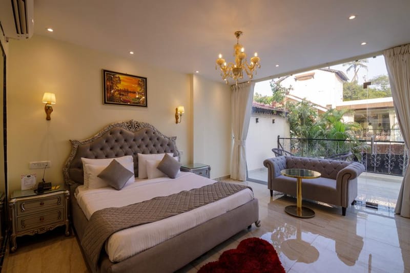 Emperor Ozran Elite Room With A Balcony & A Bathtub | Premium Retreat With Shared Pool, Restro & Bar | Near Famous Beaches – photo 9