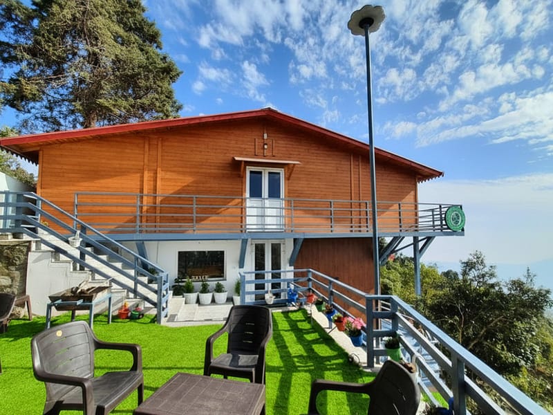 The Urban Escape Solace | 1 Deluxe Room With Hill Views – photo 11